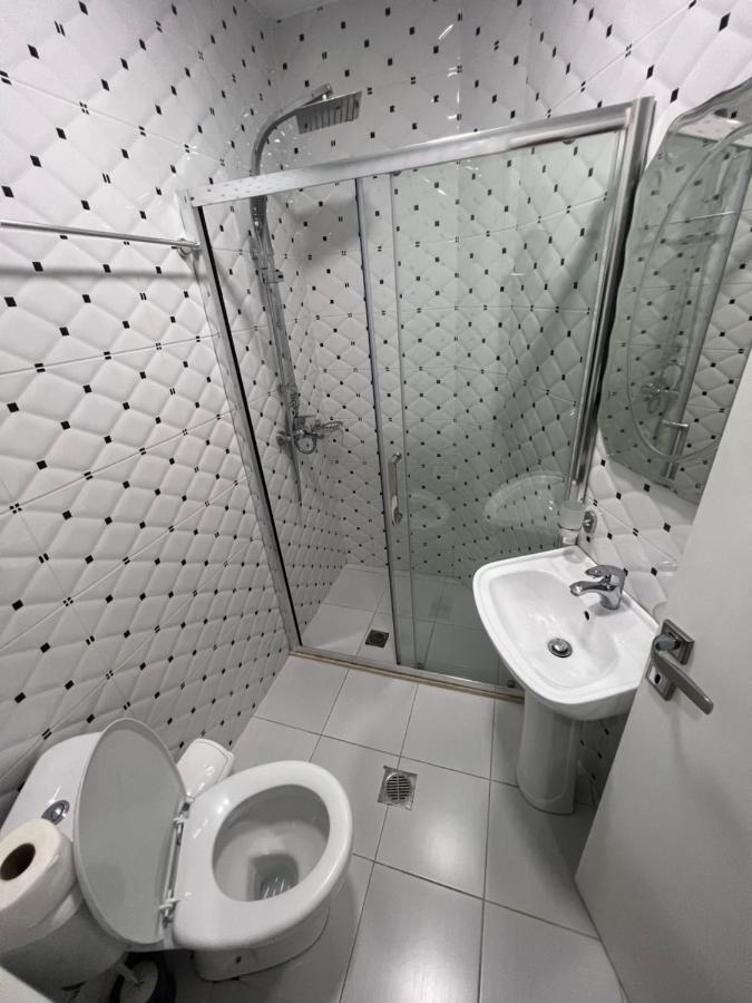 Seaside Rooms & Apartments Sarande Ngoại thất bức ảnh